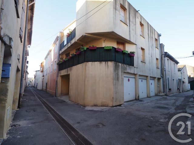 Appartement Duplex à louer - 2 pièces - 54.0 m2 - LUNEL - 34 - LANGUEDOC-ROUSSILLON - Century 21 Pays De Lunel