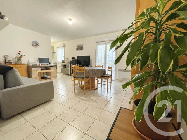 Appartement T2 à vendre - 2 pièces - 49.53 m2 - LUNEL - 34 - LANGUEDOC-ROUSSILLON - Century 21 Pays De Lunel